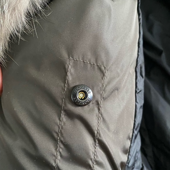 Women’s Moncler down jacket with camouflage dyed rabbit fur collar! - Picture 12 of 16